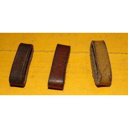 LOT DE 3 PASSANTS EN CUIR POUR CEINTURON MILITAIRE DE L'ARMEE FRANCAISE , 3 X 45 MM ,  ETAT VOIR PHO