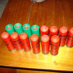 Lot de 14 cartouches &agrave; projectile caoutchouc dont  4 &agrave; chevrotines