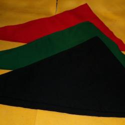 LOT DE 3 FOULARDS DE COMPAGNIE DE L'ARMEE FRANCAISE  , LOT DE 3 COULEURS VERT, NOIR , ROUGE ETAT NE