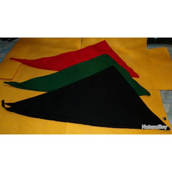 LOT DE 3 FOULARDS DE COMPAGNIE DE L'ARMEE FRANCAISE  , LOT DE 3 COULEURS VERT, NOIR , ROUGE ETAT NE