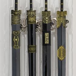Lot de 4  Porte cl&eacute;s  &eacute;p&eacute;e droite