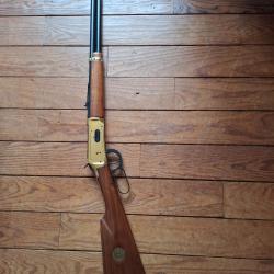 Winchester 1894 comm&eacute;morative golden spike