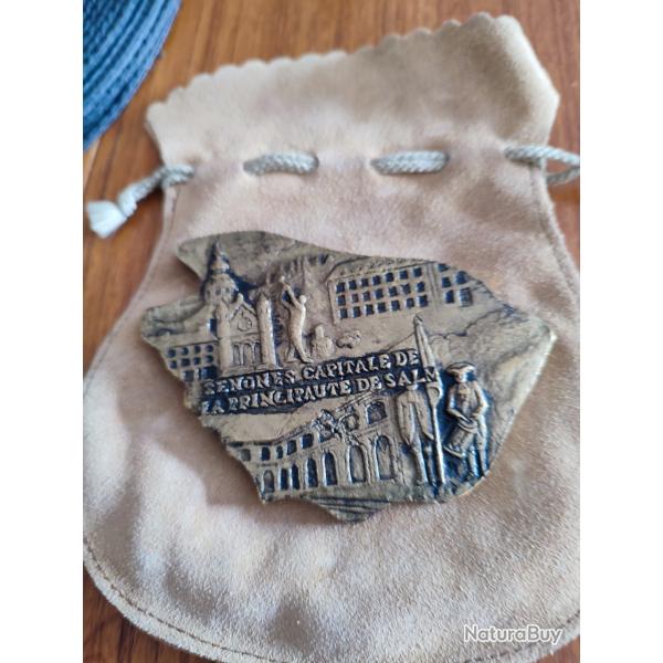 Rare presse papier sculpture Senones