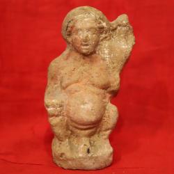 Repr&eacute;sentation de Sil&egrave;ne en terre cuite - Gr&egrave;ce, p&eacute;riode hell&eacute;nistique (4&egrave;me-1er si&egrave;cle av J.C.)