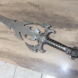 UNE EPEE DECORATIVE STYLE VIKING