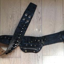 Ceinturon / cartouchi&egrave;re holster r&eacute;volver