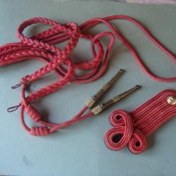 FOURRAGERE AIGUILLETTE ROUGE