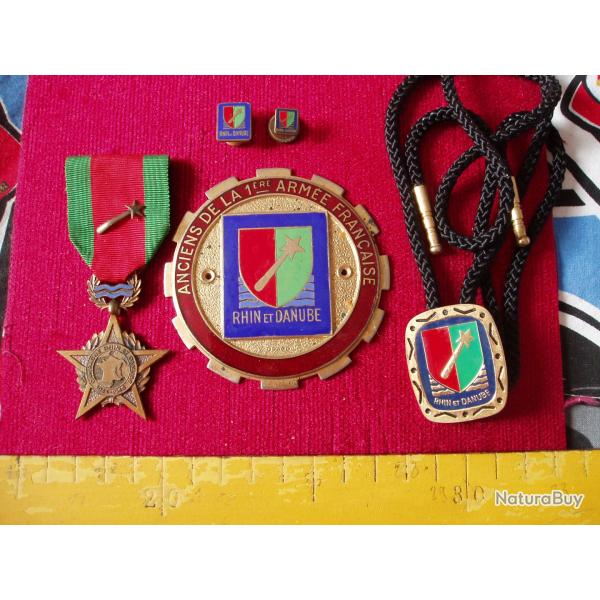 1 LOT DE MEDAILLES INSIGNES et DIVERS " RHIN & DANUBE " . .