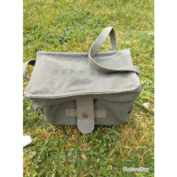 A SAISIR - Musette/sacoche militaire parfait �tat comme NEUVE