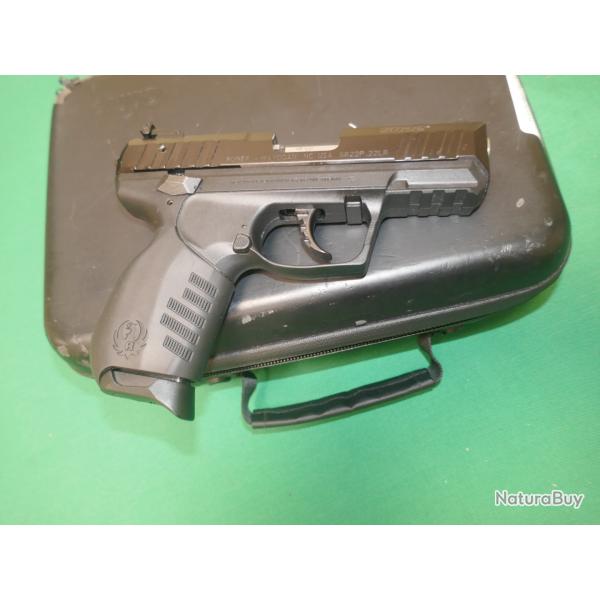 Pistolet RUGER SR 22 canon de 3.5" complet avec ces  2 chargeurs en mallette
