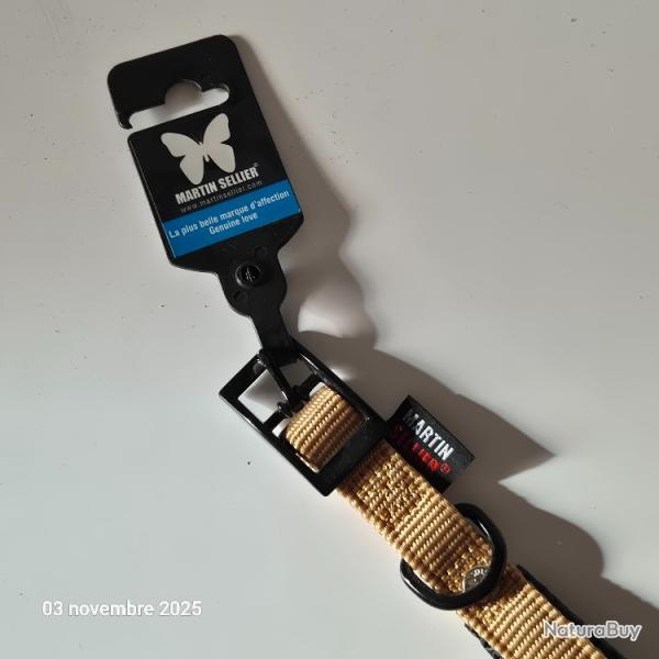 Collier nylon confort beige or pour chien de taille moyenne de marque fran�aise            de maque