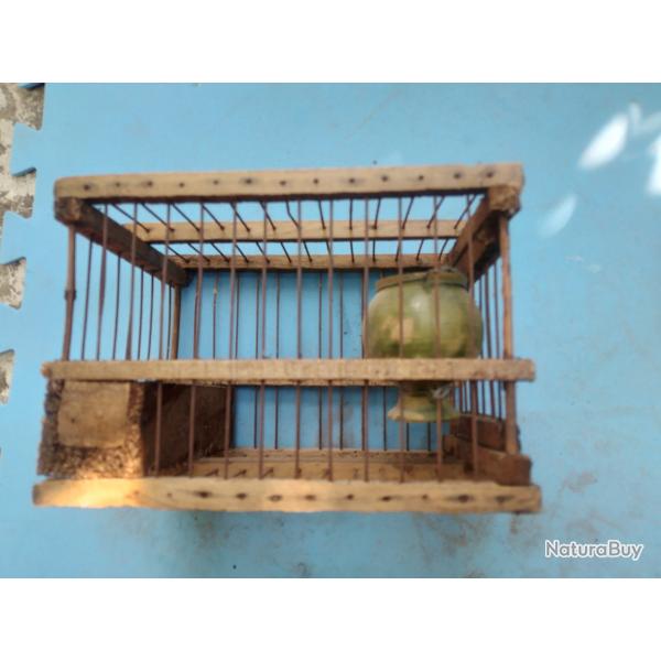 ancienne petite cage a oiseaux pour appelant pour deco abrevoir en gres