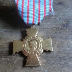 m&eacute;daille croix du combatants  br