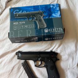 R&eacute;pliques airsoft beretta 92