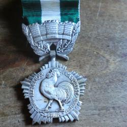 m&eacute;daille d'honneur r&eacute;gionale communale  G. crouzat