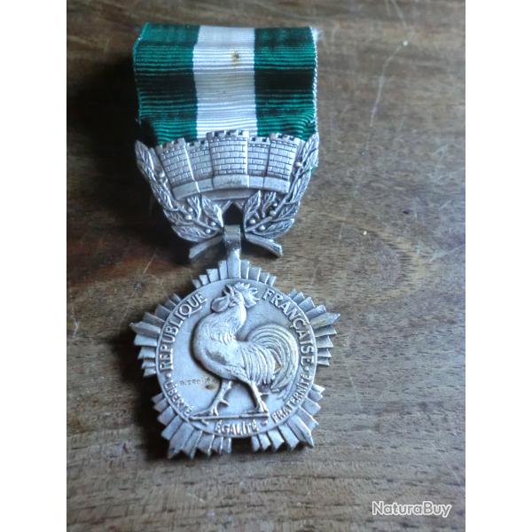 m�daille d'honneur r�gionale communale  G. crouzat