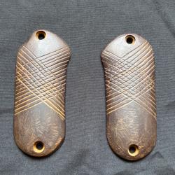 Paire de plaquette pour pistolet Ruby 7.65 - WW1