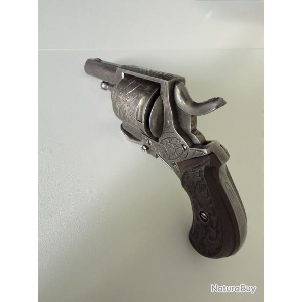 Revolver Bulldog calibre 320 - Enti�rement grav� - R�vis� en armurerie