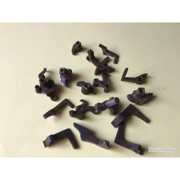 VENDU PAR LE-CUIRASSIER LOT DE NOIX ,G�CHETTES PISTOLETS ET FUSILS ANCIENS
