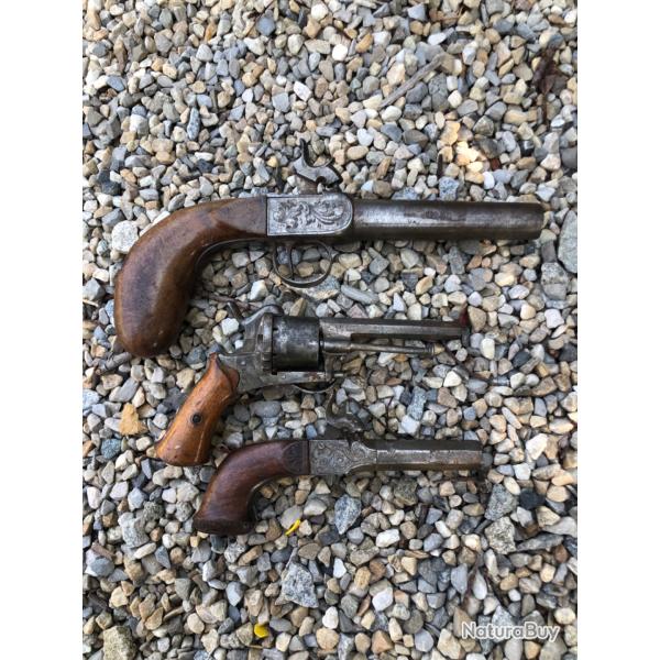 Lot d'armes de poing broche et percution