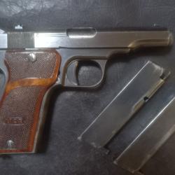 PISTOLET  MAB  MODELE R  CAL. 7.65  ( 2 CHARGEURS ).