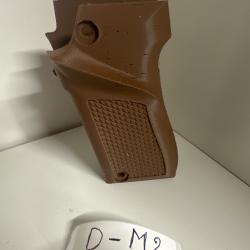 (D-M2) ! NOUVEAU ! Crosse marron fonc&eacute; pour pistolet Unique 22lr mod&egrave;le D et E.