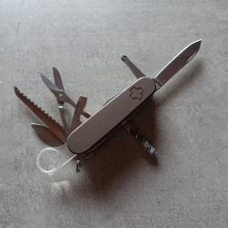 VICTORINOX Outdoorsman Titane