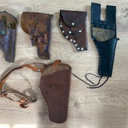 Lot d &eacute;tuis pour armes de poing