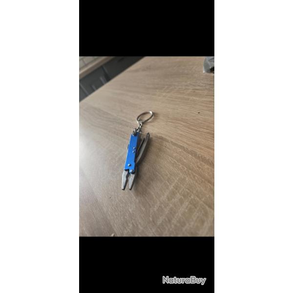 Petit canif multifonction