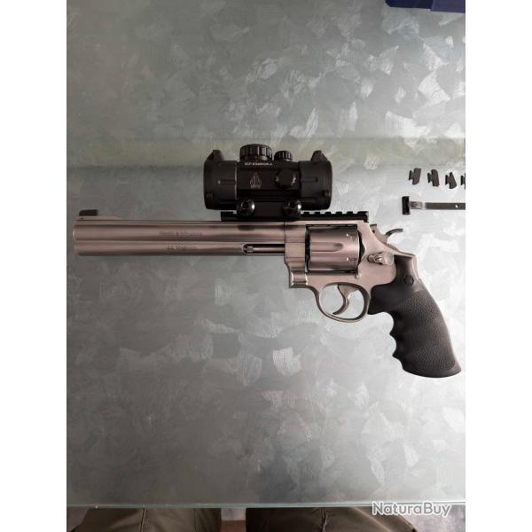 Smith&Wesson 629 CLASSIC DX 8 3/8". 44 Mag