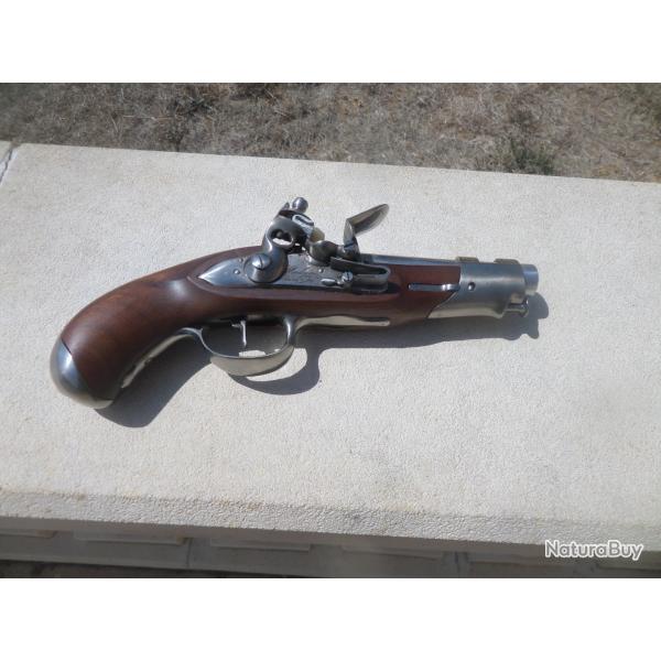 pistolet an 9 de gendarmerie