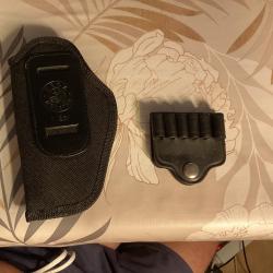 Holster et cartouchi&egrave;re