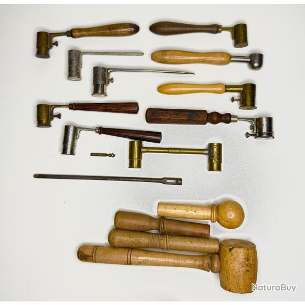 LOT DE DOSETTES  ET MATERIELS DE RECHARGEMENT ANCIEN