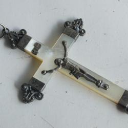 Croix nacre et argent XIXe si&egrave;cle