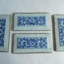 Anciennes Plaquettes porcelaine &eacute;maill&eacute;e blanc et bleu Chine