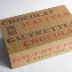 Bo&icirc;te t&ocirc;le lithographi&eacute;e Gaufrettes chocolat L&auml;ckerli-Huus
