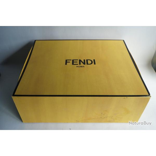 FENDI Grande boite carton Cadeau 44 x 36 x 16 cm