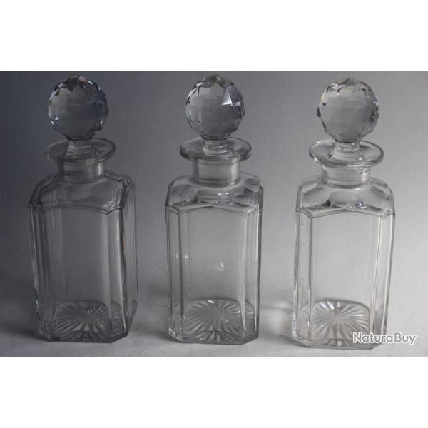 Trois anciennes Carafes � whisky cristal taill�