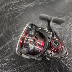 Moulinet DAIWA Ballistic 17LT 2000D XH