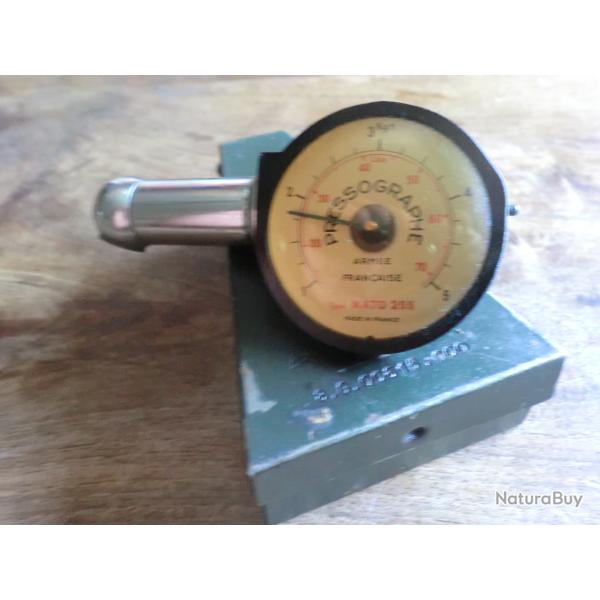 pressographe arm�e fran�aise  manom�tre type nato 255