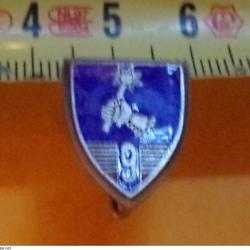 REDUCTION :9&deg; R&eacute;giment de Chasseurs d'Afrique, gantelet, en r&eacute;duction 20 mm&nbsp;,&nbsp;ETAT VOIR PHOTO&nbsp; . POU
