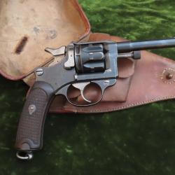 Revolver r&eacute;glementaire fran&ccedil;ais mod&egrave;le 1892 s&eacute;rie 1895