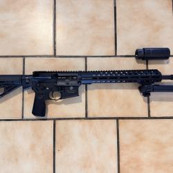 Schmeisser AR15 14,5" + Silencieux SAI M80 QD + Bipied Magpul M-LOK (Vendu sans optique)