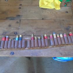 cartouches vintages avec cartouches en cartons de calibre 12 et un petit lot de calibre 16