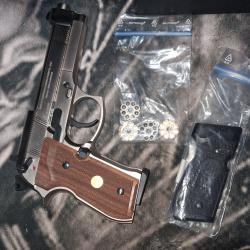Beretta M92 FS Nickel&eacute; Crosse bois UMAREX 3.5 j cal. 4.5 mm
