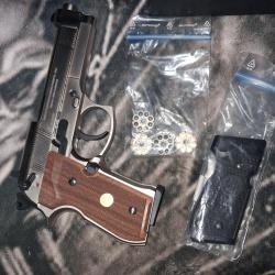 Pack pr&ecirc;t &agrave; tirer- Beretta M92 FS Nickel&eacute; Crosse bois UMAREX 3.5 j cal. 4.5 mm