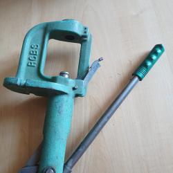 Presse RCBS JR2 avec amorceur pas Lee Dylon
