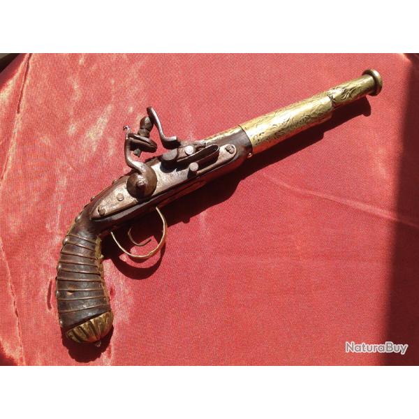 R�plique de pistolet � silex.