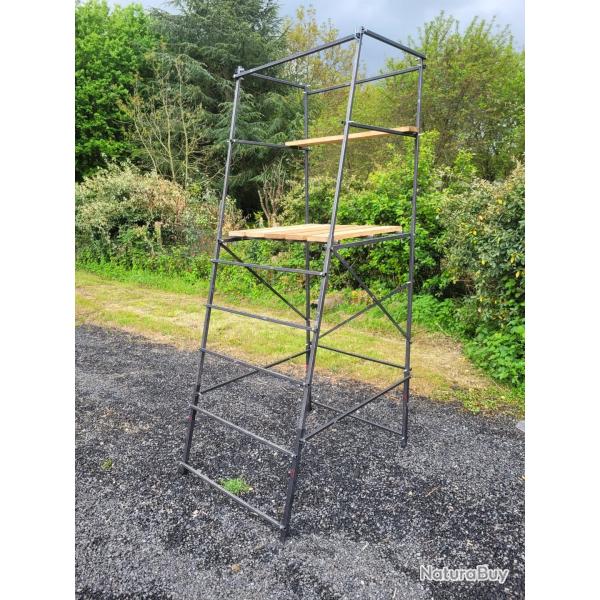 Lot de deux miradors tubes acier avec plancher Douglass � 2m00