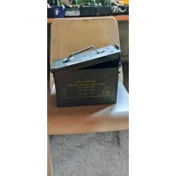 Caisse militaire &eacute;tat neuf